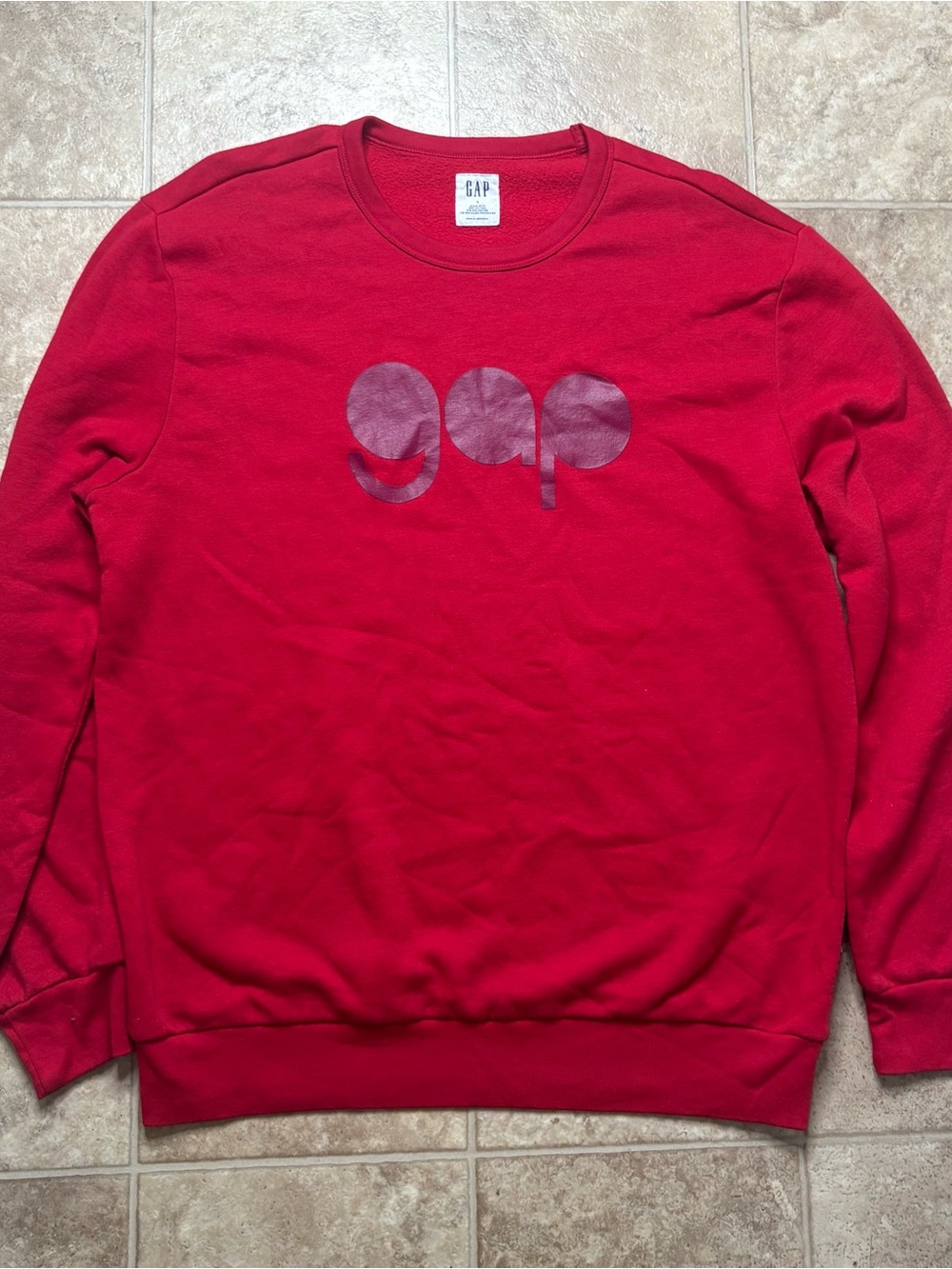 GAP Men's Bright Red Crewneck Sweatshirt with Subtle Logo